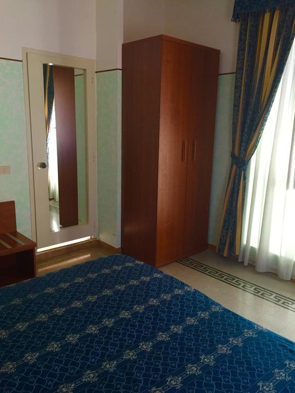 Hotel Miramare Ладисполи Номер фото
